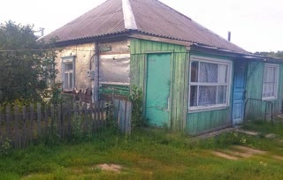 Dacha plot/land plot with a house/plot near Chuhuiv