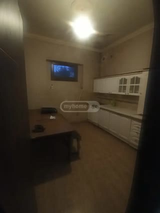 3-storey house are for rent