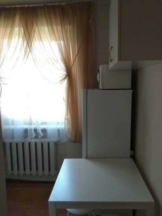 Sale of a 2-room apartment in the Pecherskyi district, metro Zvirynetska