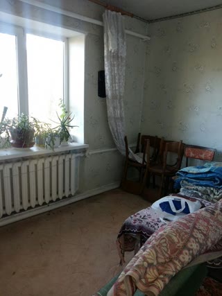 продам 3хкомнатну квартиру в валках