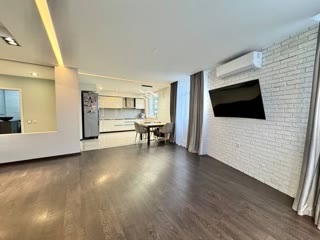 Продаж 3к квартири ЖК Сонячна брама