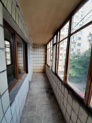 For sale 2-room apartment, Arsenalna metro, Center