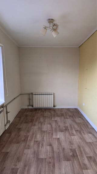 Продам 2к квартиру сел. Жуковського