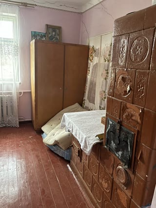Продаж будинку з великою земельною ділянкою в с. Глуховичі, Львівська область