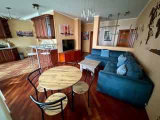 For sale a scenic 2-room apartment, Podil St. Shchekavytska