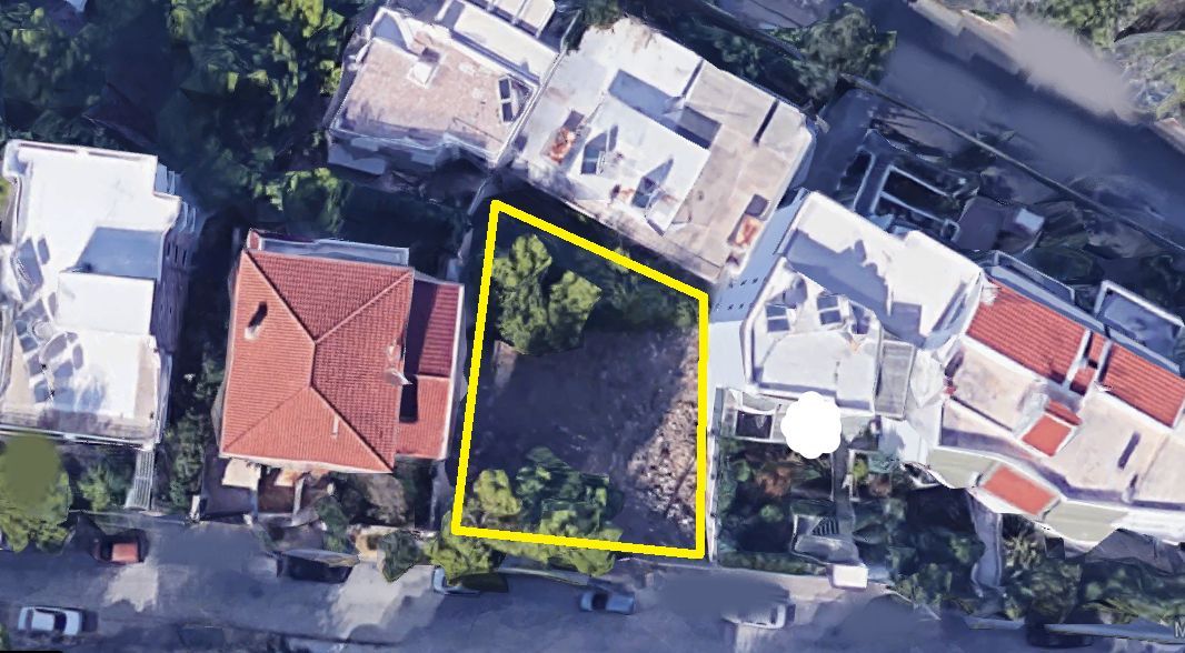 380 m² Plot
