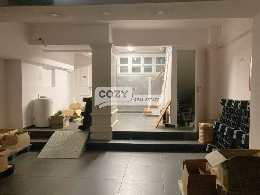 230 m² Store