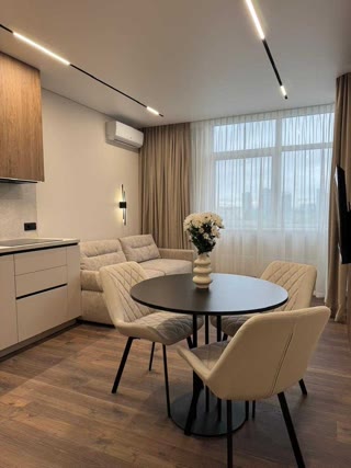 Продаж 2к квартири, якісний ремонт, ЖК Варшавський 2