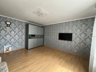 Продаж 2-кімнатна квартира на Позняках