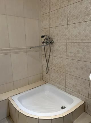 Продається 1-кімнатна квартира, Дарницький район, Харківське шосе