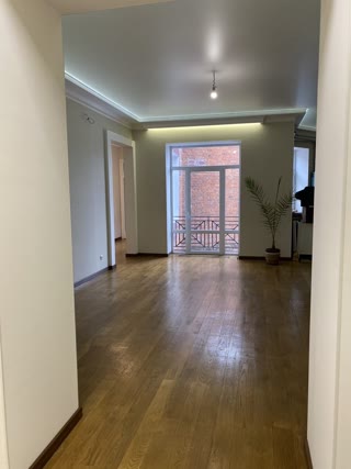 Продам 5комнатну квартиру, метро Архітектора Бекетова