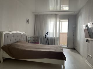 Продаж 3-кімнатної квартири на Позняках