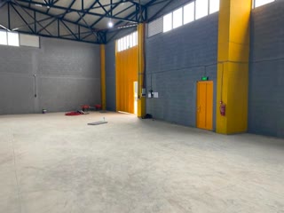 Alpha Title: 🏭 Newly Renovated High-Ceiling Warehouse & Logistics Space Near Batumi Airport