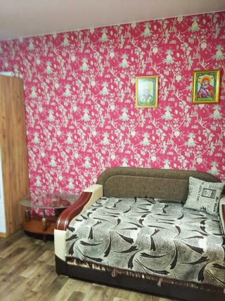 Sale of a 1-room apartment near the Republic Shopping Center