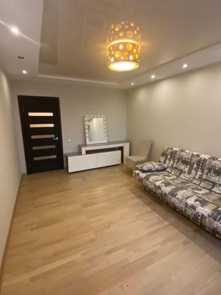 Продам 2х кімнатну квартиру з меблями по вул. Урловська