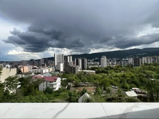Продается 3-комнатная квартира в Сабуртало.