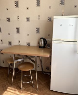 Продам Салтівка 2 комн.кв 4/9, 522 мр, ст.м.Героїв Праці