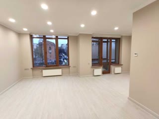 Продаж офісу 127 кв.м. в ЖК Дипломат Холл