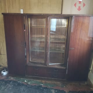 Продаж 1-кімнатни в гуртожитку біля метро Акадкадеммістечко
