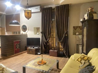 Продаж 2-кімнатної квартири Центр Київа біля метро Палац Україна
