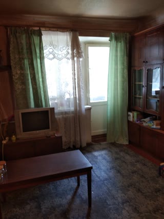 Продається затишна 1-кімнатна квартира біля метро