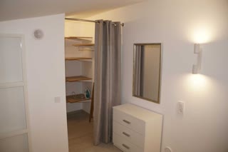Sale of a 2-level apartment in the Crystal Springs residential complex