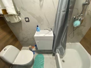 Продам малогабаритну квартиру в ЖК Воробйові Гори, Павлове Поле