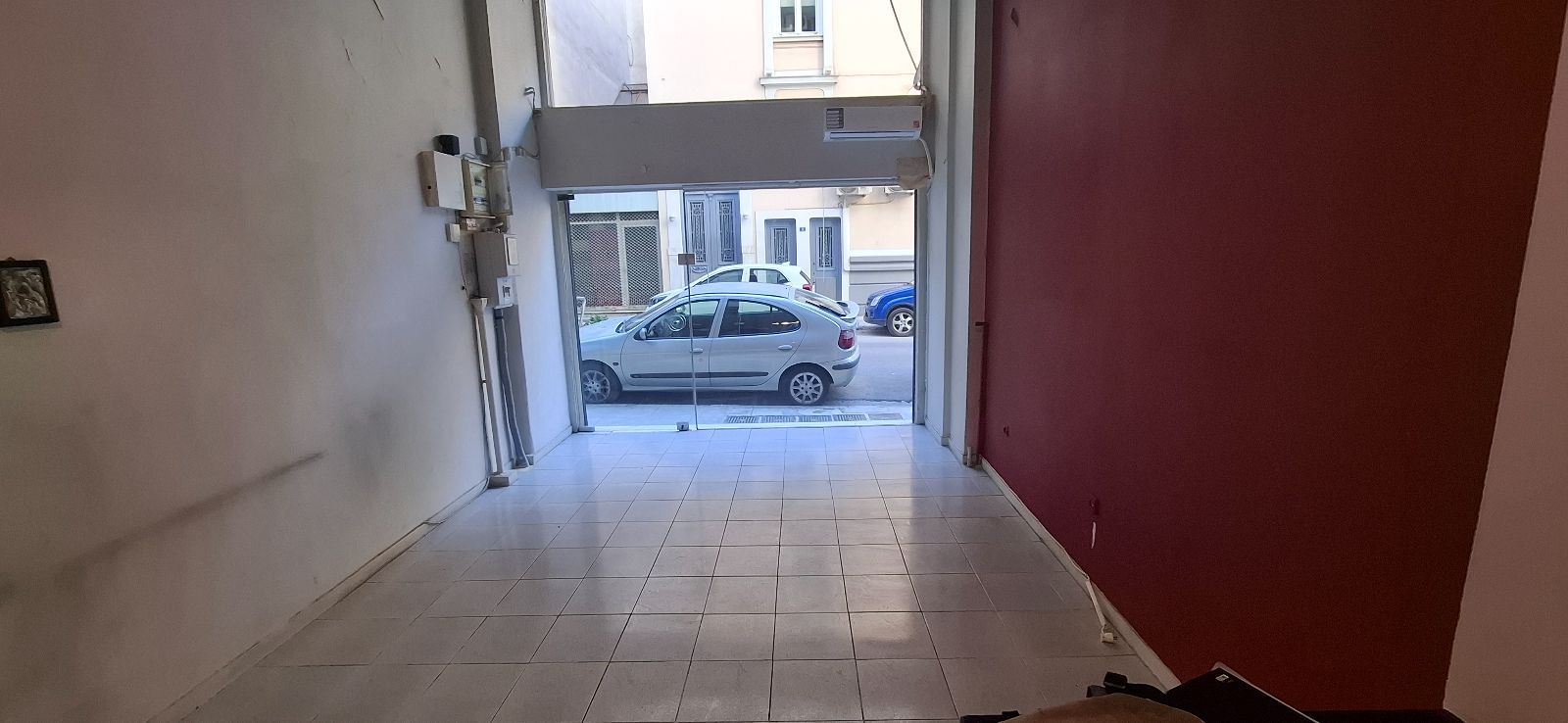 Store of 50 m²