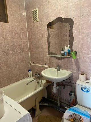 For Sale 2-Room Apartment in Pyatykhatky