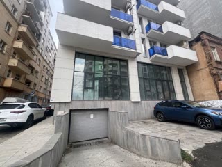 Universal commercial space for sale in Saburtalo