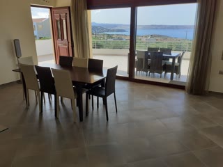 377 m² Apartment Complex