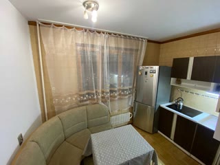 Продам 2-кімнатну квартиру, ст. м. “Олексіївська”, вулиця Енвера Ахсарова, Олексіївка (Алексеевка)