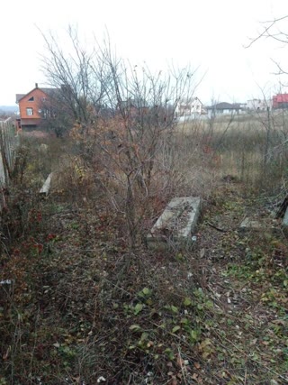 Sale of land plot for construction