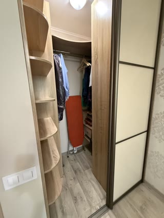 Продам 3-кімнатну квартиру Палац Спорту, Нові Будинки