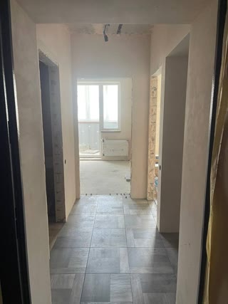 For Sale 1-room Apartment in Mira 3 Residential Complex, KhTZ