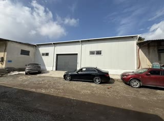 Продается складской / производственный комплекс площадью 1 342,26 кв. м, расположенный на земельном участке несельскохозяйственного назначения площадью 6 474 кв. м.