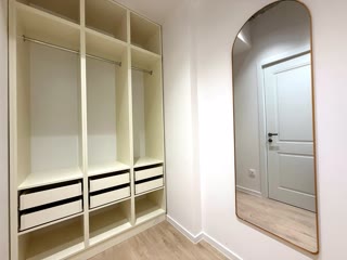 იყიდება 2 ოთახიანი ბინა Well House კომპლექსში