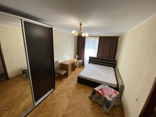 Продам 1 кімнатну квартиру біля метро Ботанічний сад та 23 серпня Павлове Поле
