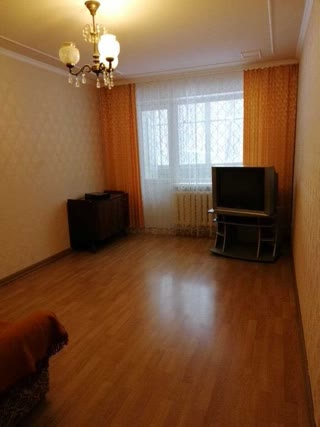 Продам трьохкімнатну квартиру, Нові Дома