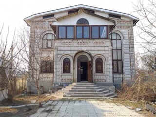 Продам Котедж 600 кв м ,17 кімнат , Тюринка біля Барабашова