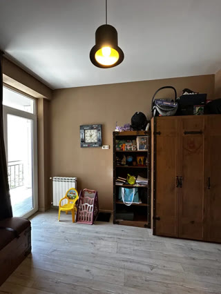 იყიდება 4 ოთახიანი ბინა საბურთალოზე
