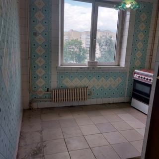 Продам 3 ком. квартиру пр. Героев Украины, Роганское направление