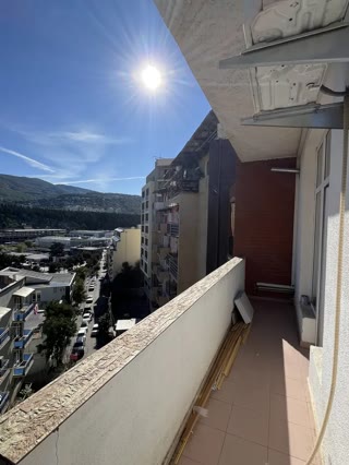 იყიდება 3 ოთახიანი ბინა საბურთალოზე