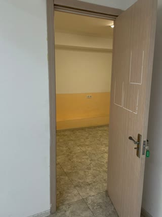 Стратегическое коммерческое помещение в Старом Батуми – Зона высокой ликвидности у входа в Нури-гель