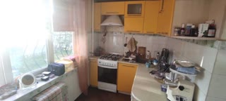 Продаж 2-кімнатної квартири біля метро Серець