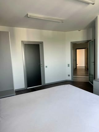 Продаж 3к квартири біля метро Осокорки