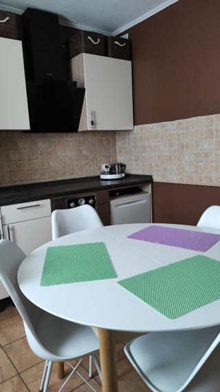 Продам 4-комн. квартиру ул. Молочна, Гагаріна