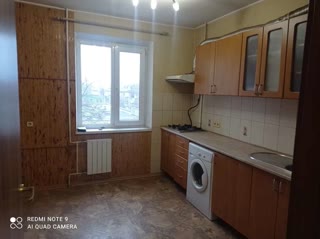 Продам 3к квартиру. вул.Оріхуватська. Метро Васильківська. Голосіївський район