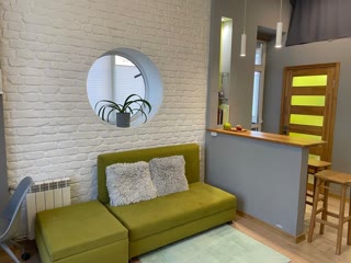 Продам квартиру-студію Центр