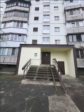 Продаж 1-кімнатної квартири на Воскресенці